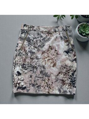 H&M Grayscale Floral Pencil Skirt Size US 12